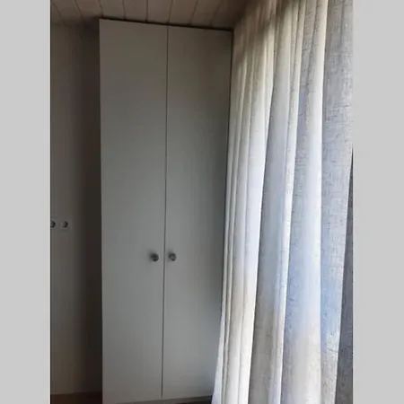 2.5 Kambariu Butas Per Du Aukstus Su Baseinu