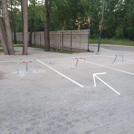 Daire 2.5 Kambariu Butas Per Du Aukstus Su Baseinu *