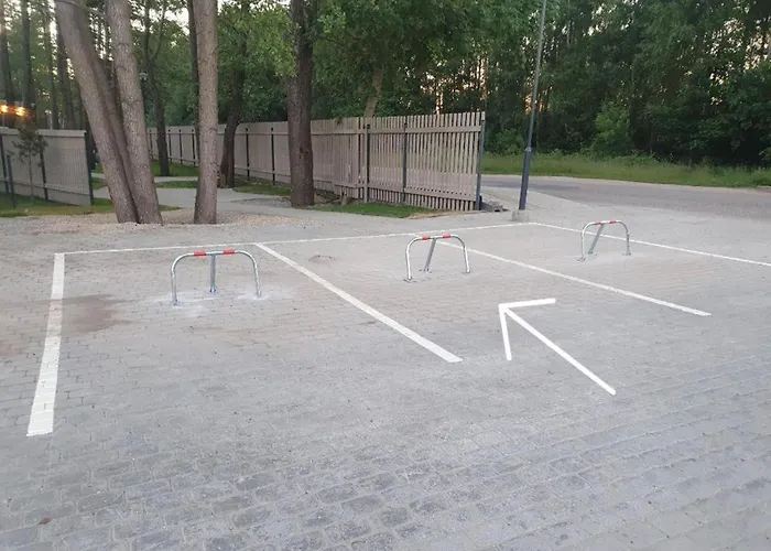 Daire 2.5 Kambariu Butas Per Du Aukstus Su Baseinu *